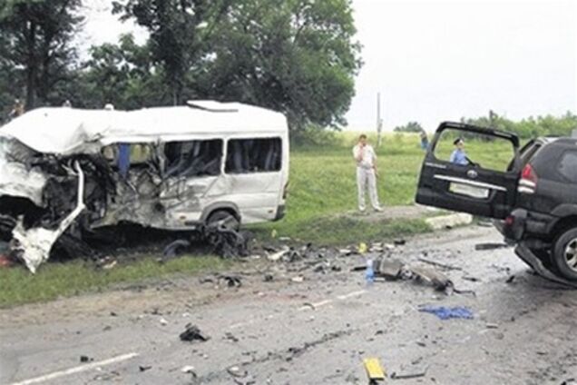 Водій Toyota вбив себе і шість чоловік через відро смородини