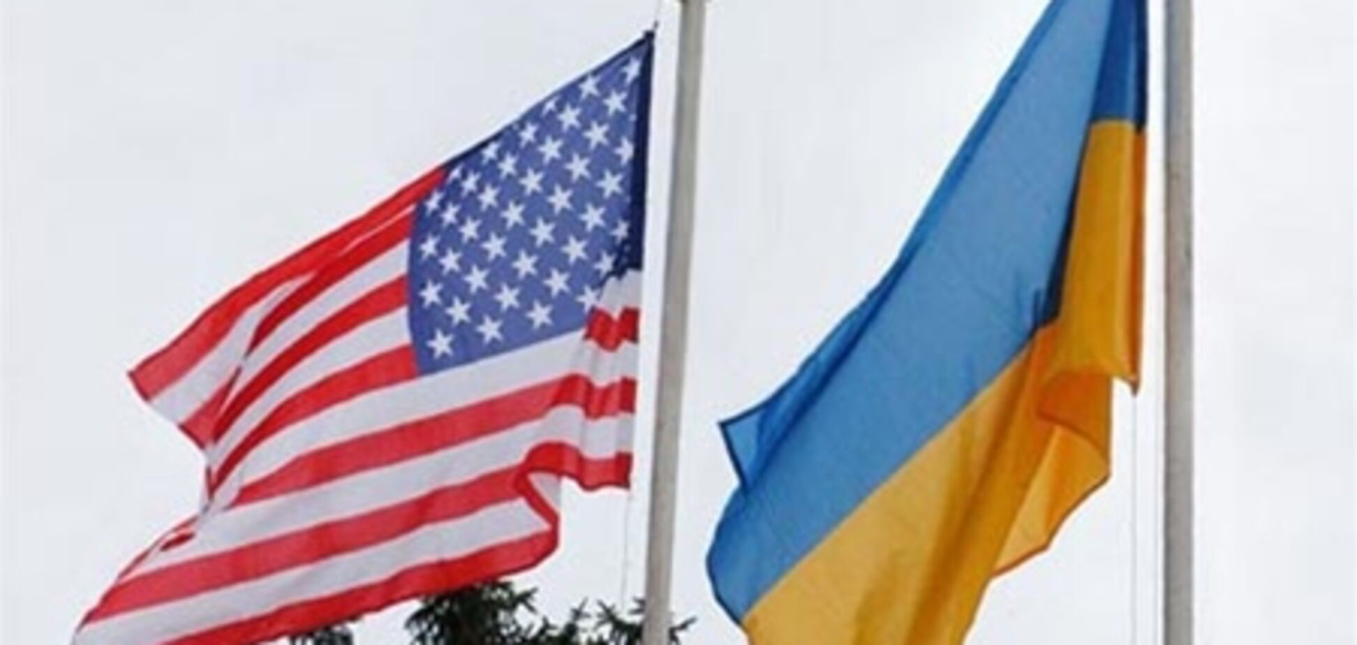 Більшість українців хотіли б емігрувати у США