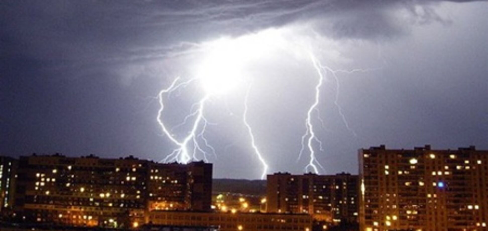 Молния сожгла мужчину в Москве