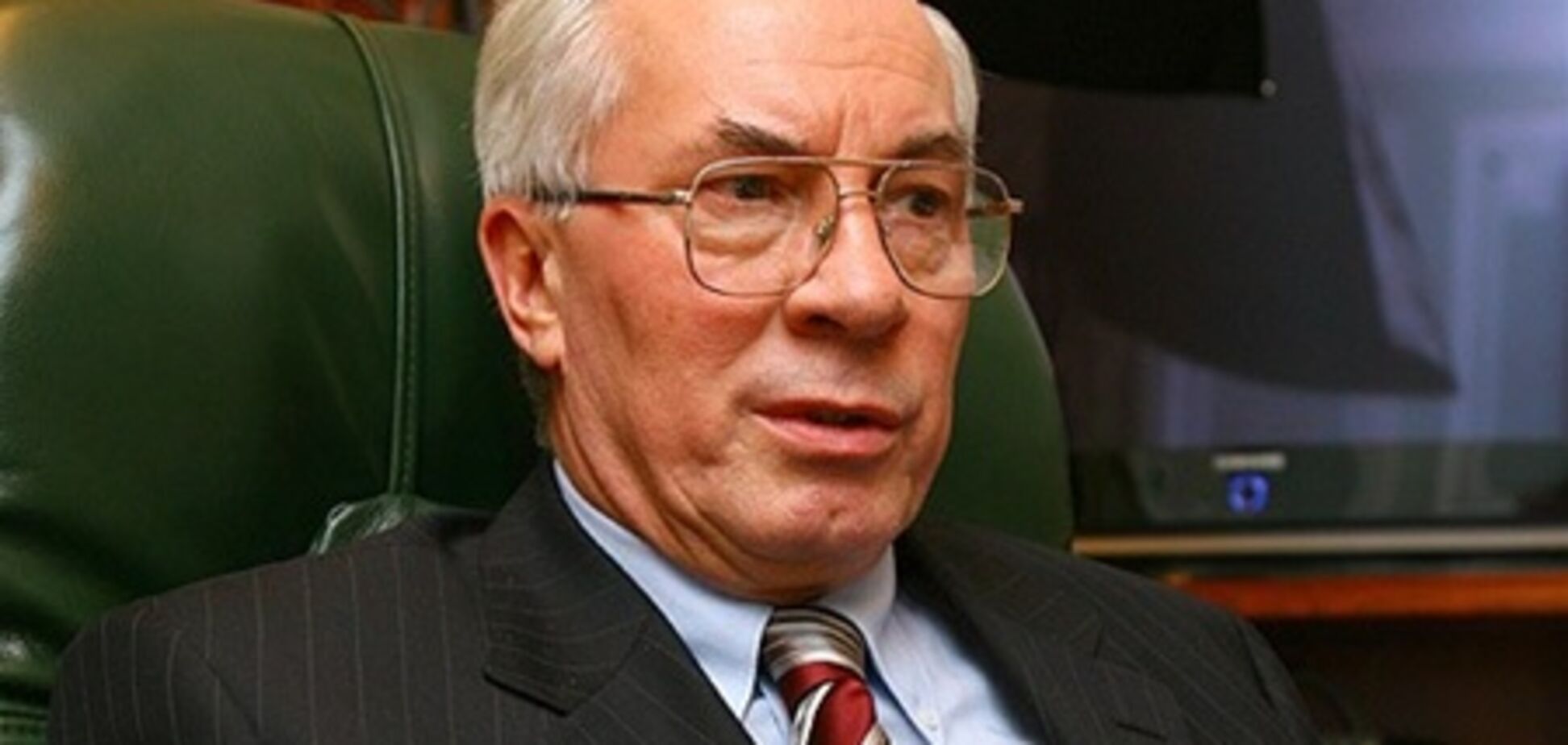 Азаров подбросил Пенсионному фонду почти 30 миллионов