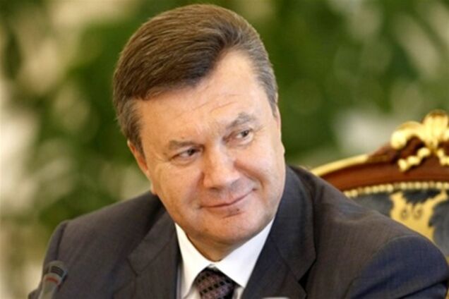 Янукович запретил менять госбюджет и земельные законы 