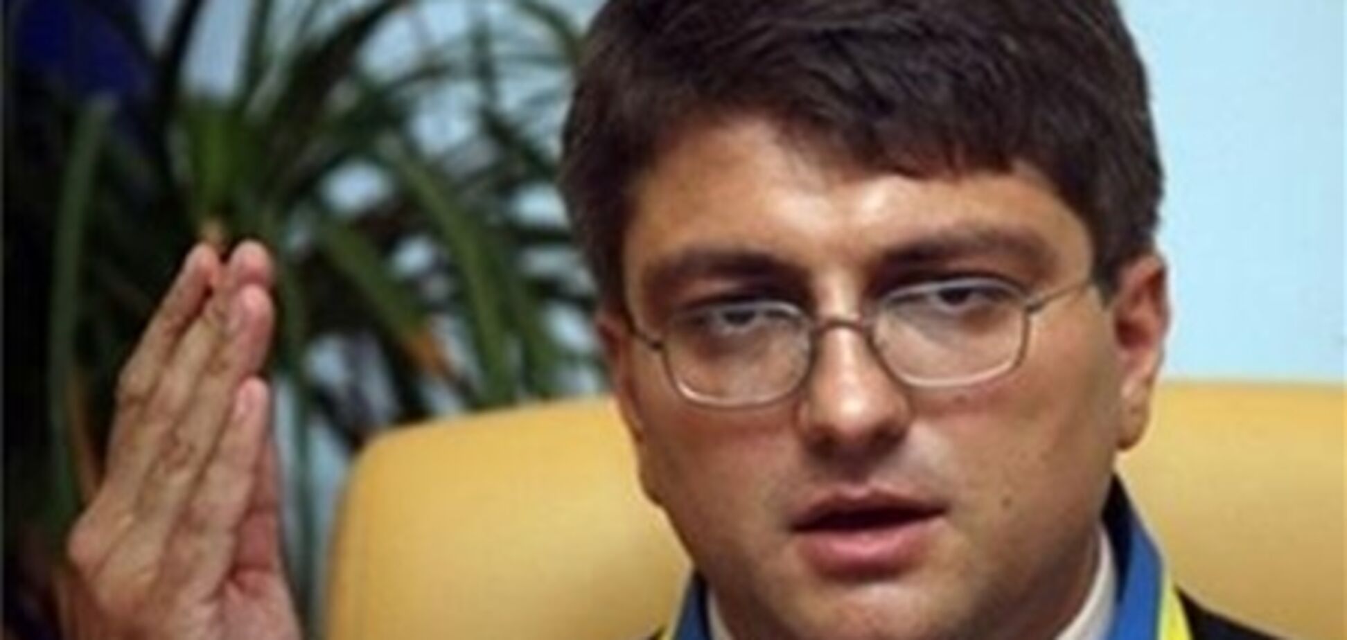 Киреев традиционно отказался взять отвод и начал допрос Еханурова
