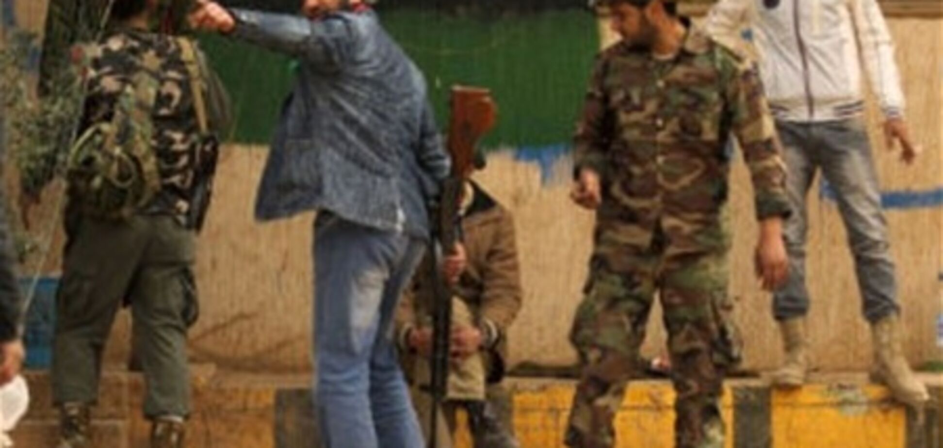 Франция передала ливийским повстанцам $259 миллионов Каддафи