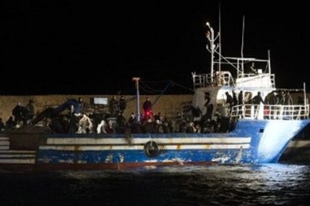 Біля узбережжя Італії виявлений човен з тілами 25 африканських біженців