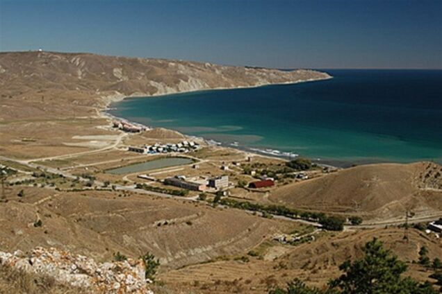 Возле Феодосии затонул прогулочный катер с 34 людьми на борту