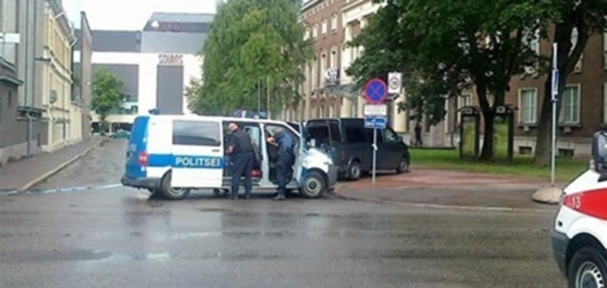 В Минобороны Эстонии возобновилась стрельба и слышны взрывы