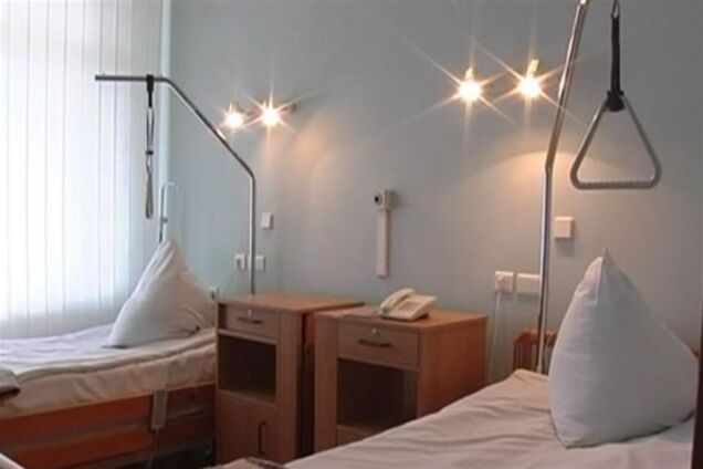 Дівчинка, якій десантник проломив голову, вже може ходити