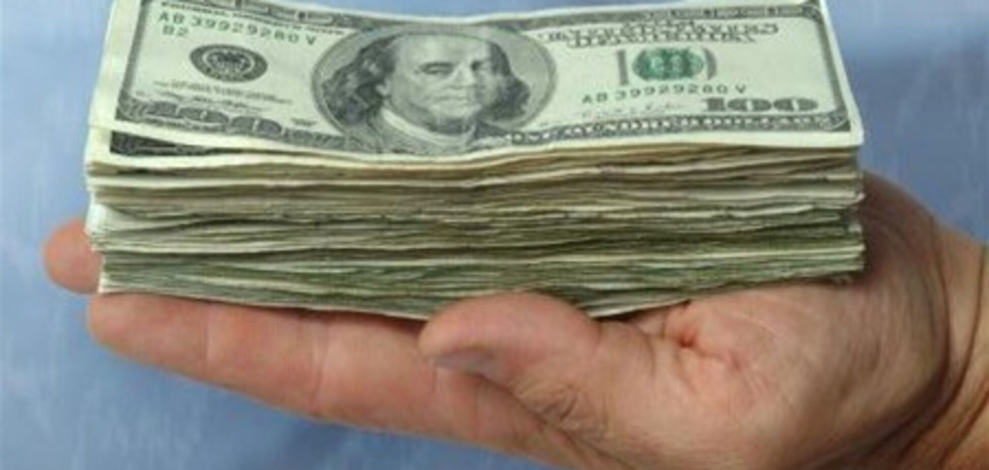 Средняя зарплата в Украине за год полегчала на 176,7 кг картофеля