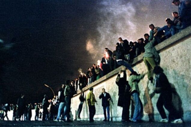 У Німеччині відзначають 50-річчя з дня початку зведення Берлінської стіни