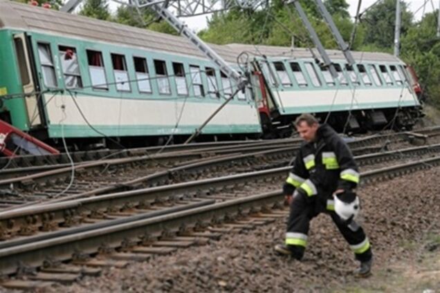 Сошедший с рельсов поезд в Польше втрое превысил скорость