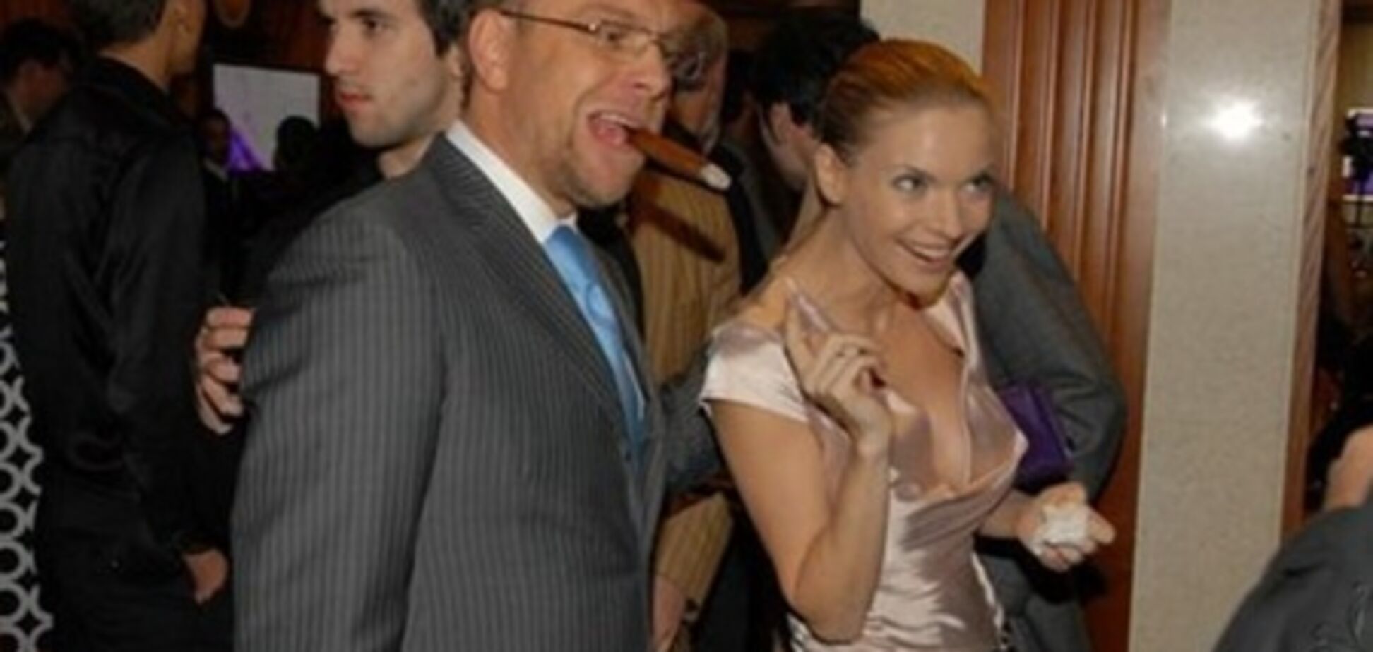 ОкунскаяVSВласенко: мужчина-таки платит