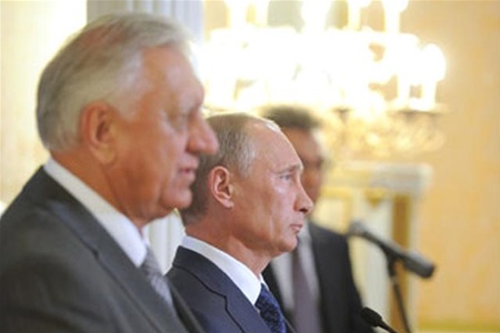 Добиваючи Україну, Путін пішов на поводу у Білорусі: ціна питання 3 млрд