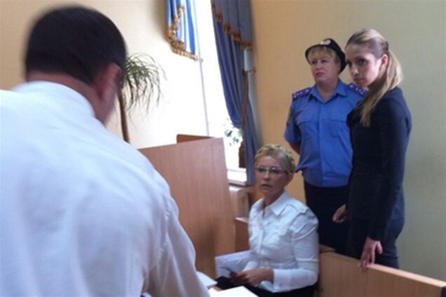 Прокуроры и адвокаты Тимошенко разругались: суд перенесли на завтра