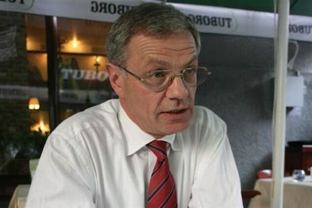 Соколовский приехал в суд по делу Тимошенко в сопровождении милиции