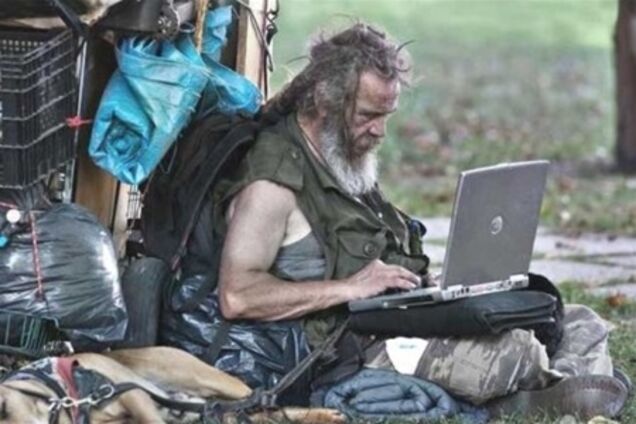 Кабмин утвердил документы для бомжей