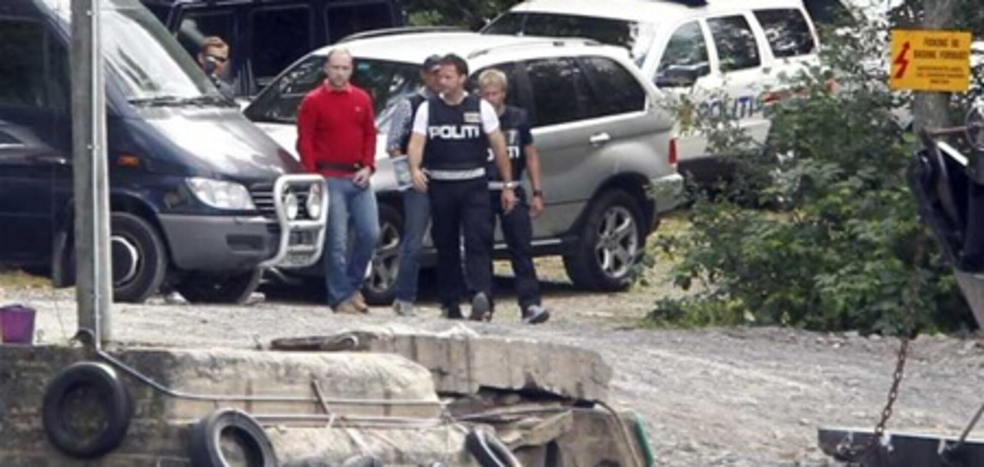 Террорист Брейвик дважды звонил в полицию в день теракта: он хотел сдаться