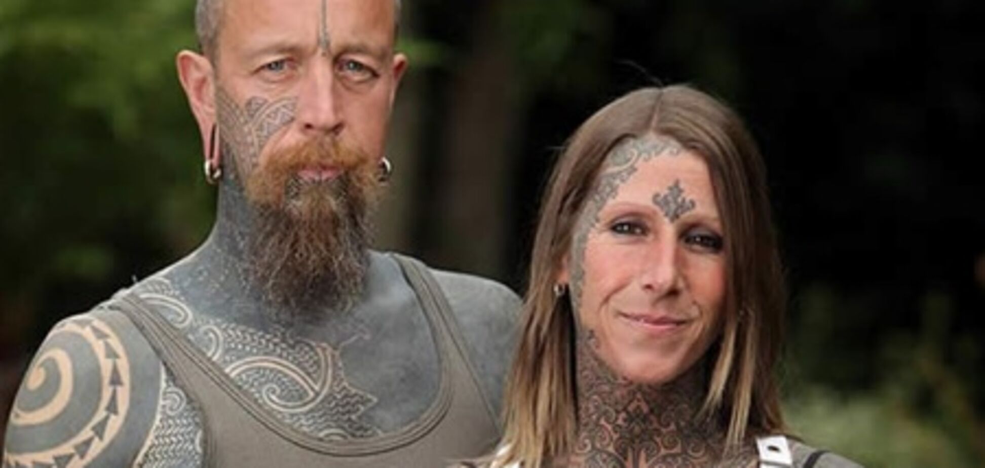 Женщина отпраздновала развод, покрыв 85% тела татуировками