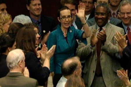 Гіффордс з'явилася у Конгресі вперше після замаху