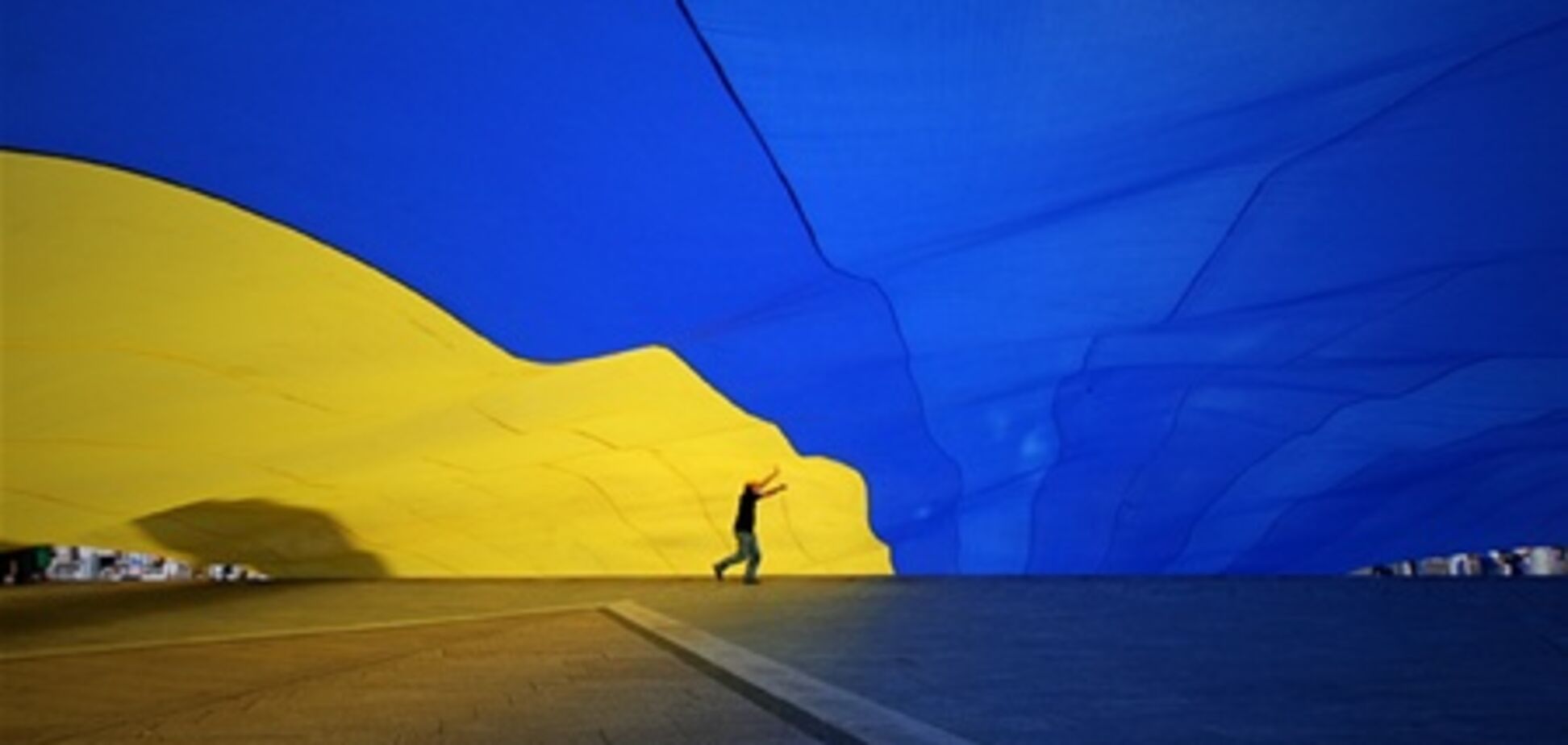 Провокацию против флага Украины расследует Дзержинский райотдел