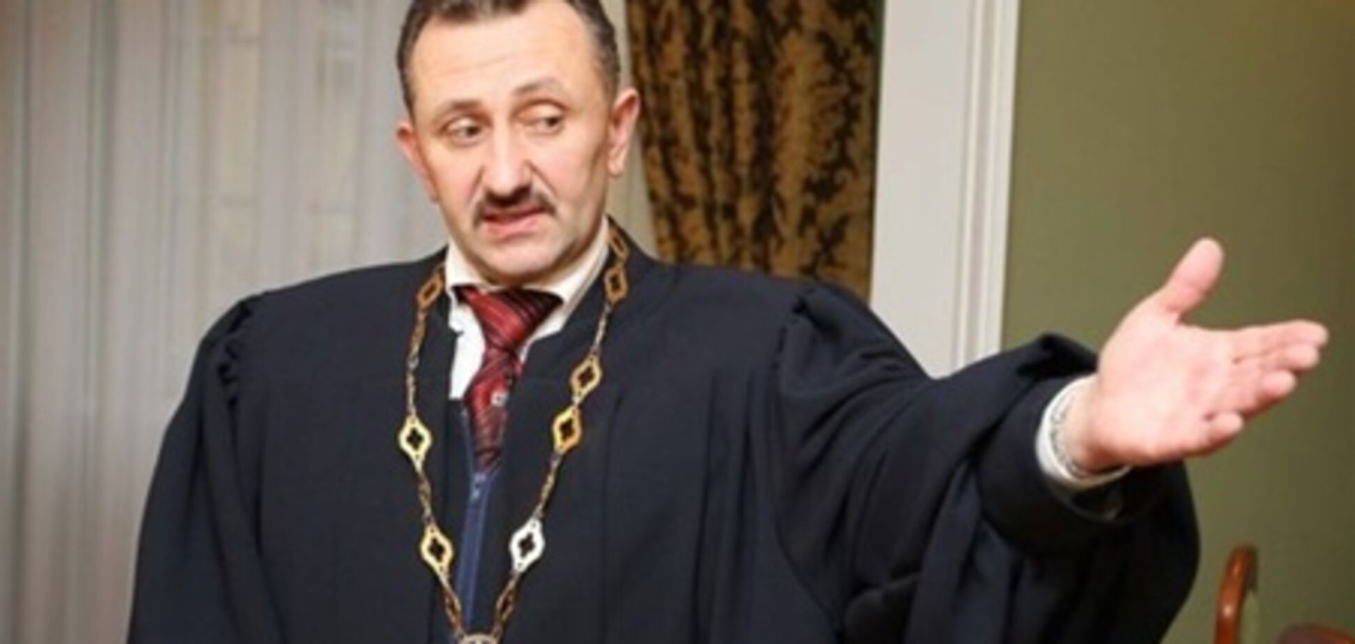 Судью Зварыча хотят посадить на 11 лет