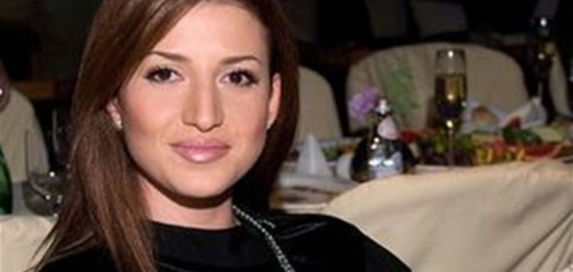 Интересное положение Жасмин