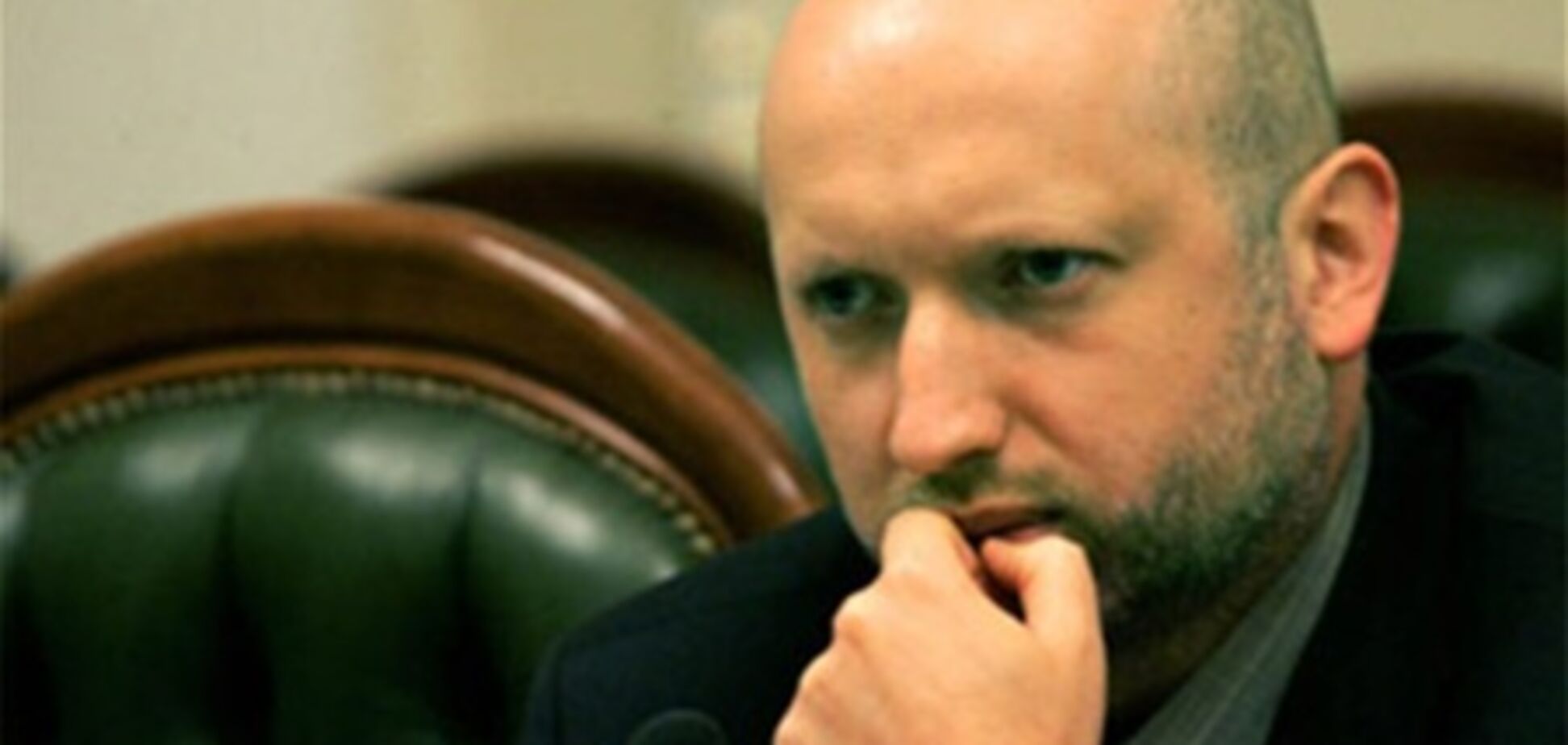 Турчинов объявил сбор в 11.00 у памятника Шевченко