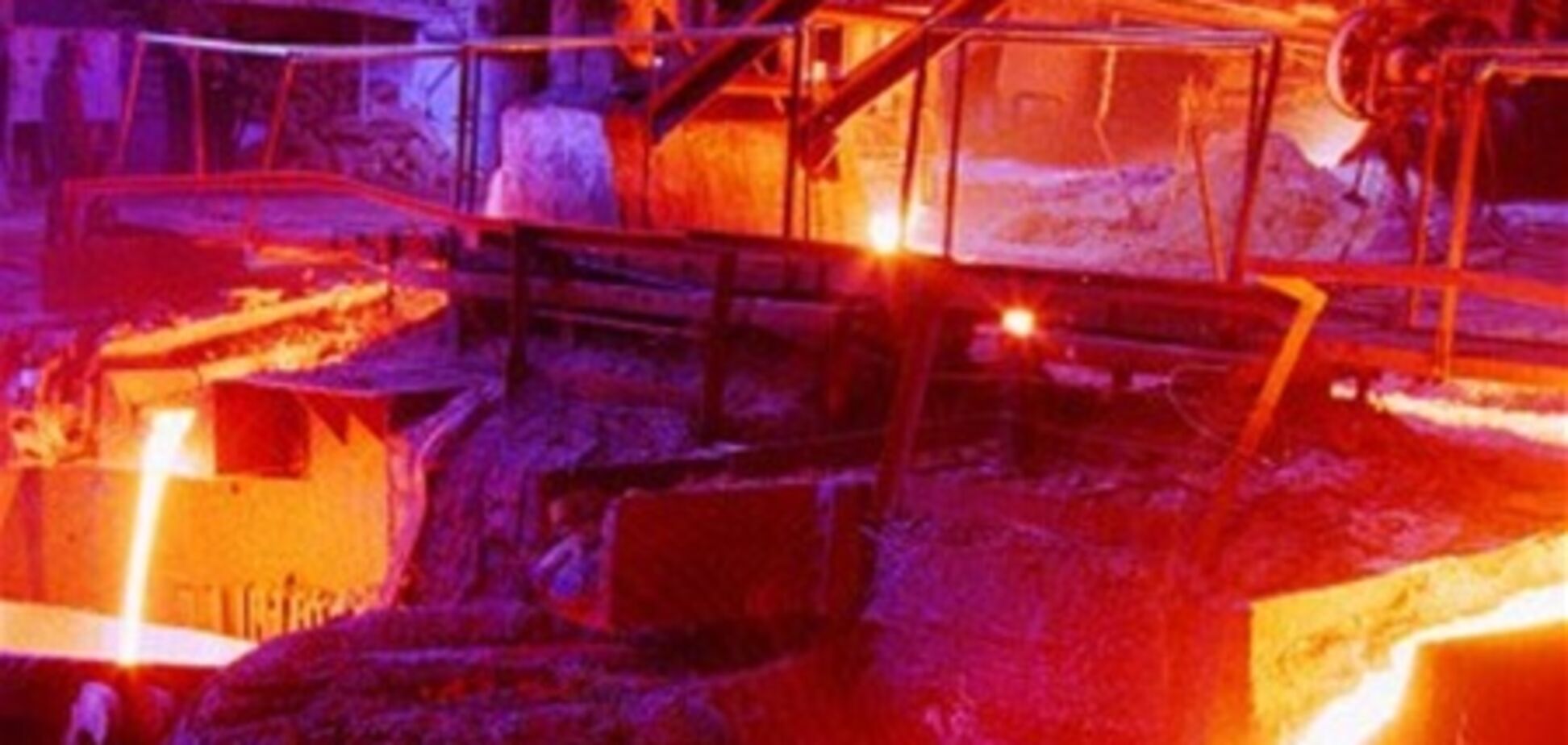 На Запорожском заводе ферросплавов массово увольняют рабочих