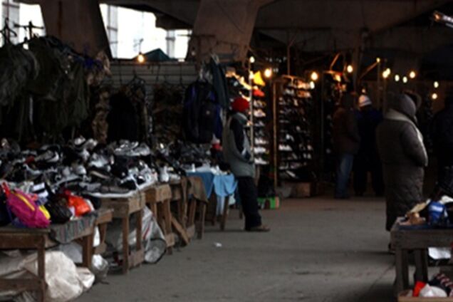 Киевские власти хотят закрыть рынок секонд-хенда на Шулявке