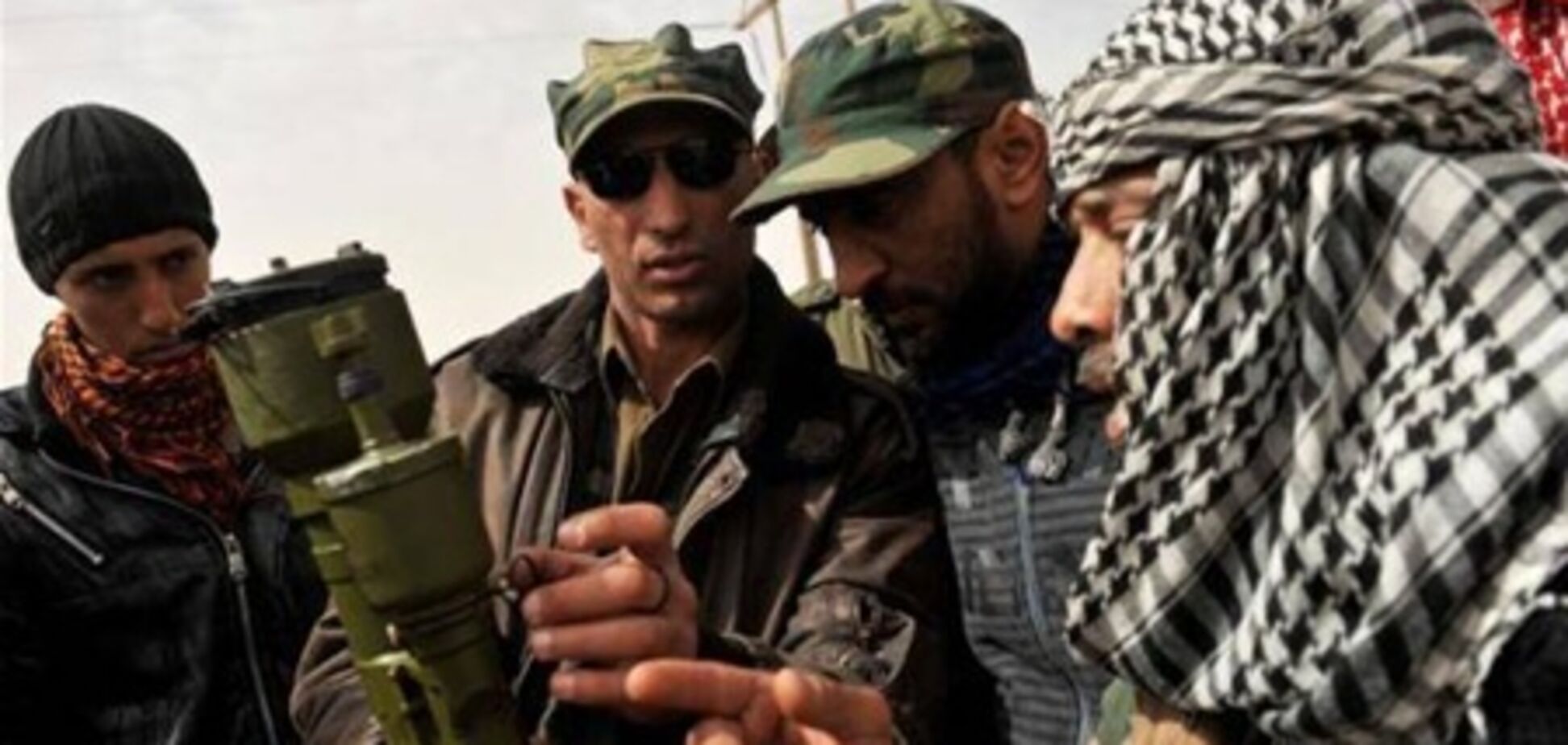 Великобритания 'разморозила' для ливийской оппозиции 3,4 млн евро