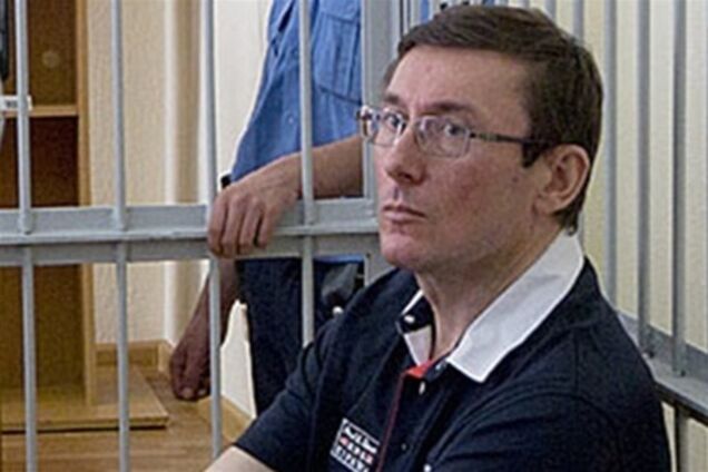 Свидетель: закон не запрещал Луценко брать на работу 47-летнего водителя