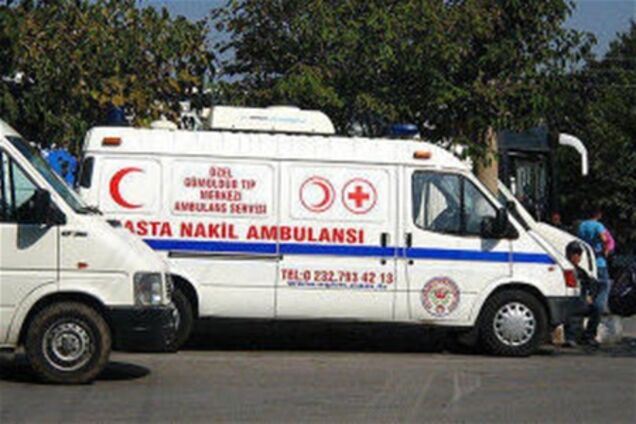 В Анталье перевернулся автобус с туристами, 15 пострадавших