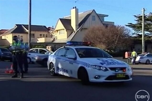 В Австралії розмінували дівчину з бомбою на шиї