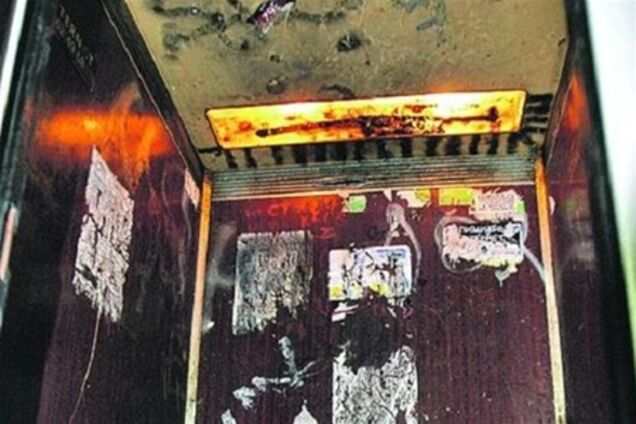 Лифты в столице ездят с открытыми дверями и останавливаются на избранных этажах