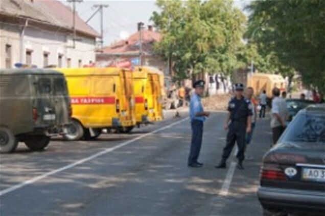 Жителі Ужгорода масово скуповують хліб та електроплити