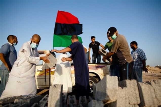 Войска Каддафи не приняли ультиматум повстанцев