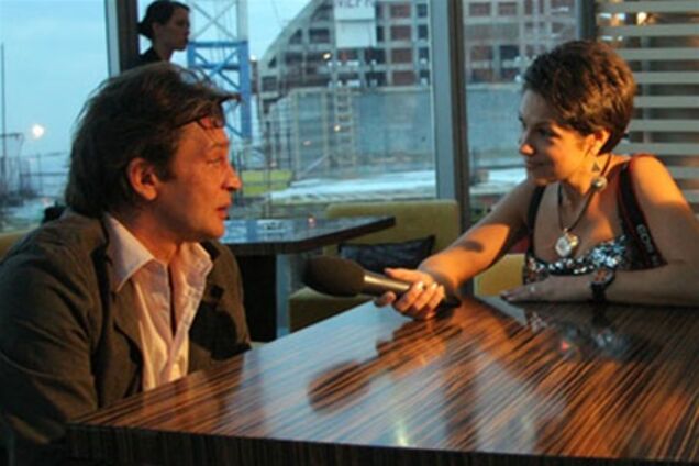 Олександр Домогаров прилюдно обматюкав журналістку. Відео