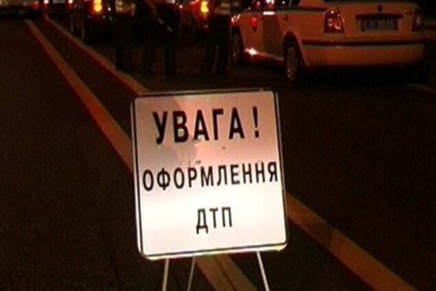 В Киеве пьяная девушка без белья устроила масштабное ДТП