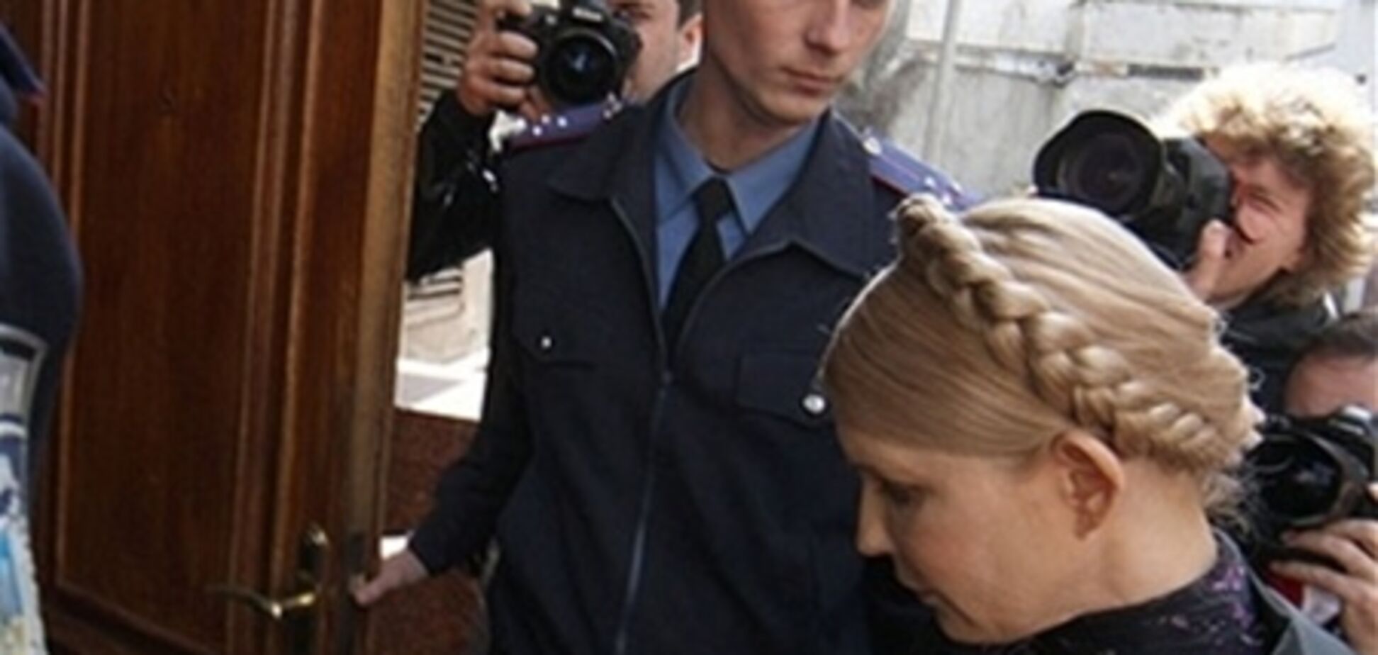 Под колеса автозака, который увозил Тимошенко, попал человек