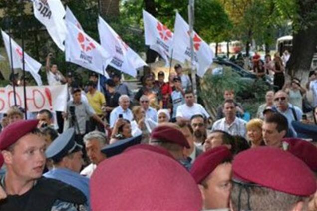 Ночью «Беркут» будет штурмовать митинг под СИЗО?