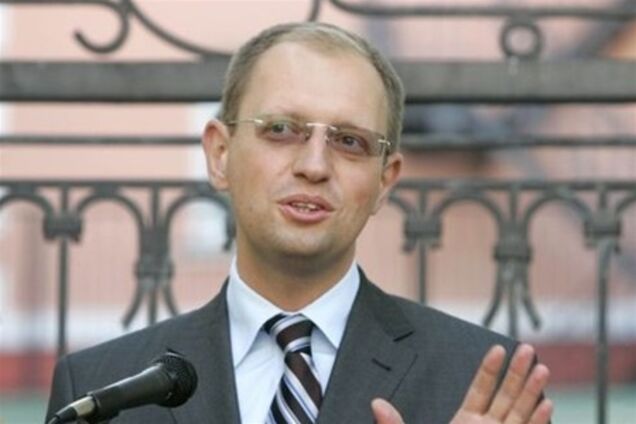 Яценюка удивила реакция России на арест Тимошенко