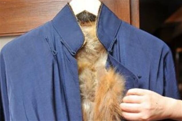 Пальто Брюса Лі продали на аукціоні за $ 77 000