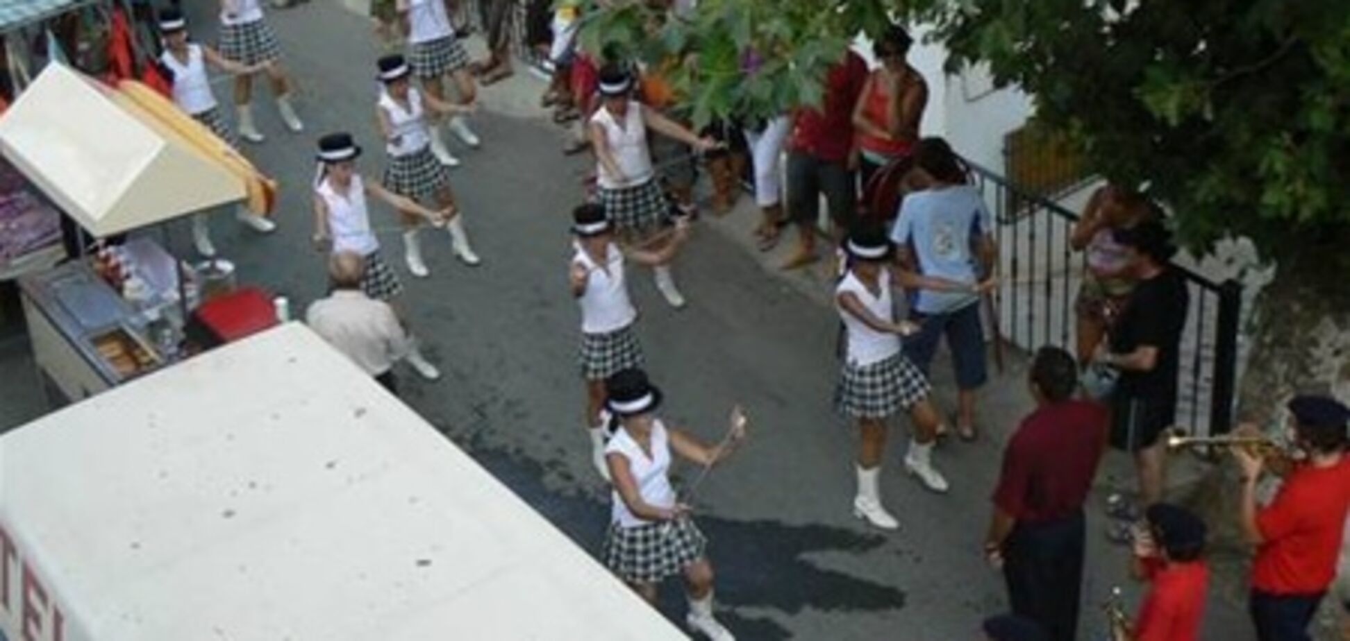 Жителі півдня Іспанії зустріли новий рік в ніч на неділю