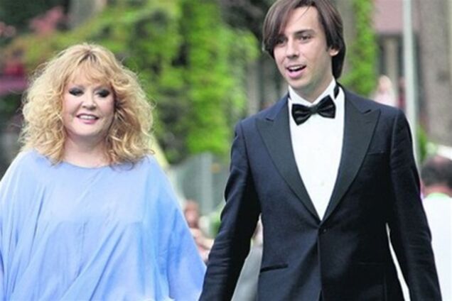 Пугачова і Галкін офіційно стали чоловіком і дружиною