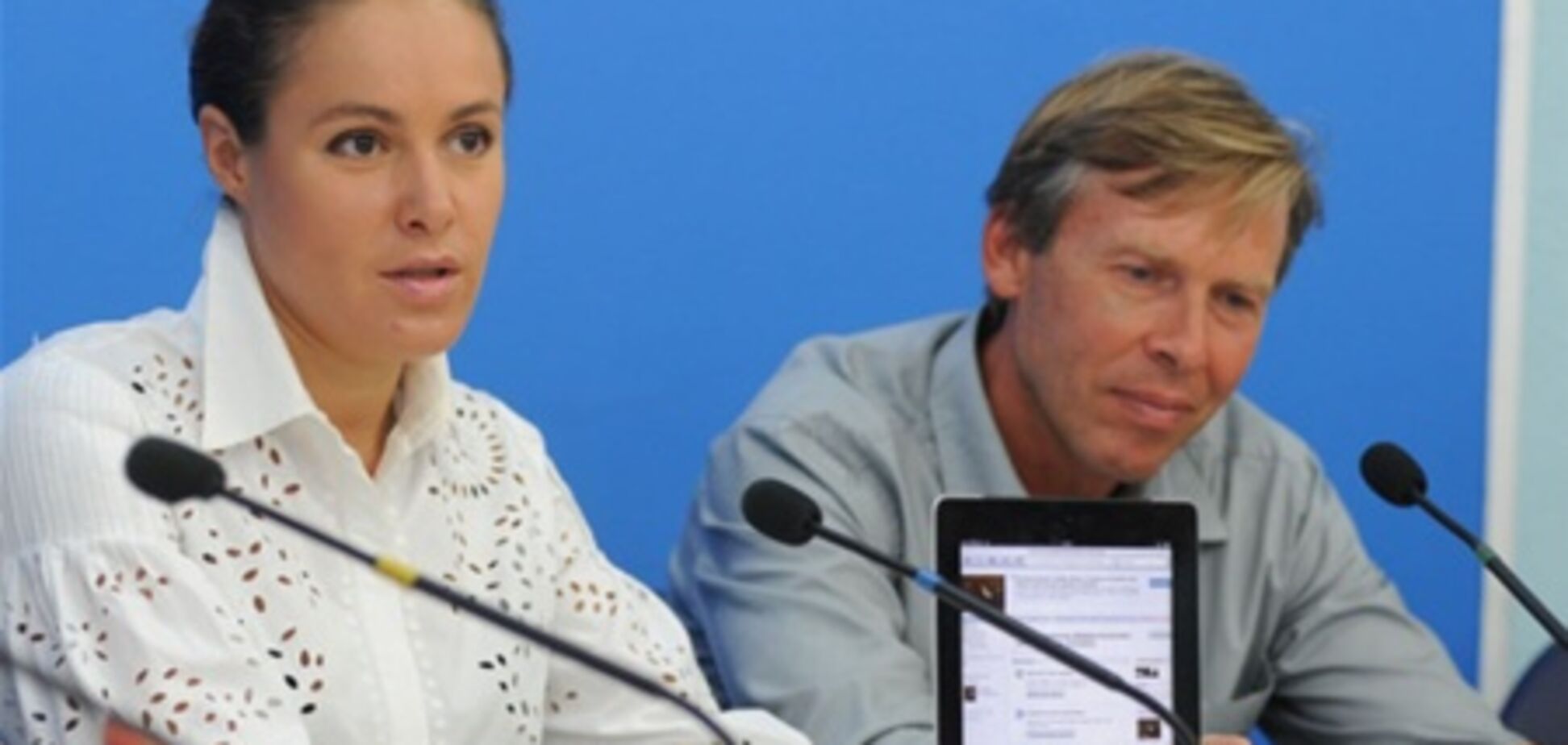 Королевская завела страницы в Facebook и Twitter