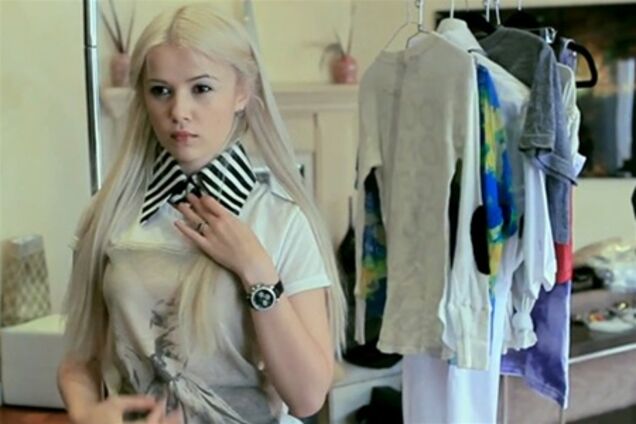 Мика Ньютон носит туфли за 15.000 долларов