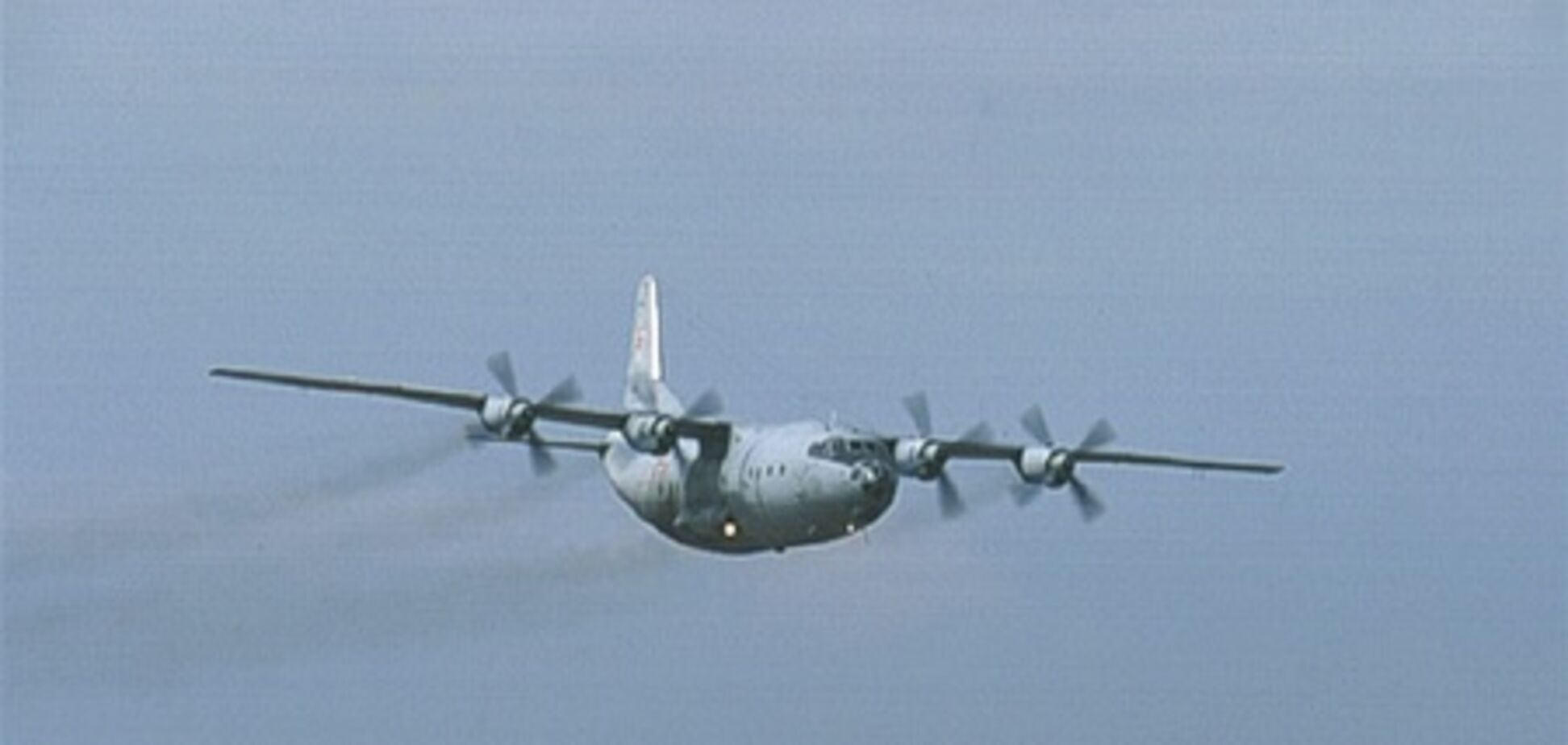 Обнаружен сигнал аварийного маяка пропавшего самолета Ан-12