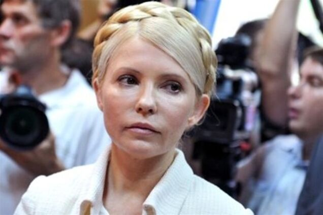Тимошенко в СІЗО поводиться 'просто, природно, дивиться телевізор'