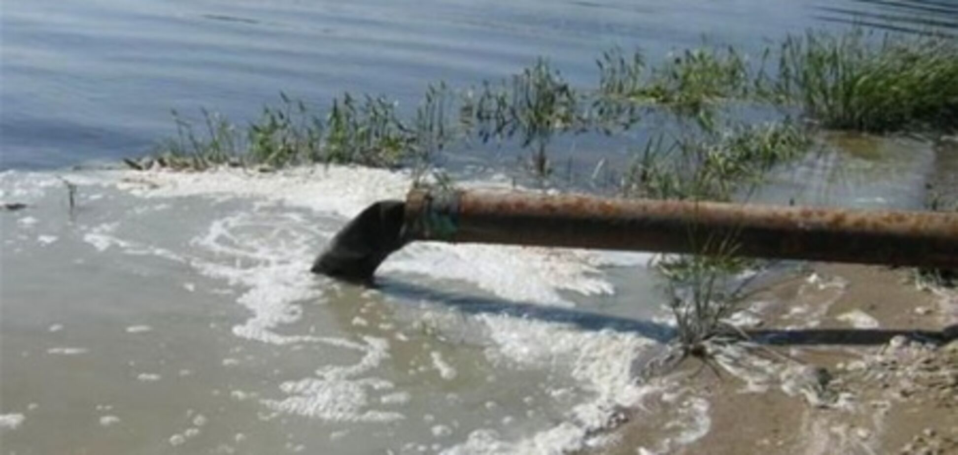 В самую большую реку Крыма сливали неочищенные стоки