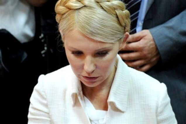 Тимошенко вперше встала в суді