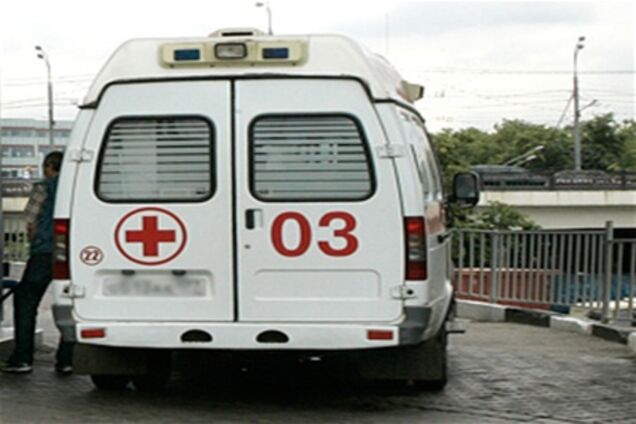 Чотири шестикласниці отруїлися алкоголем, відзначаючи День знань. Одна в комі